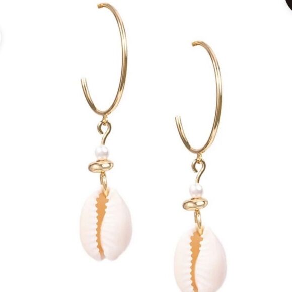 Uncommon James- Seashell earrings - NWT - Picture 1 of 6